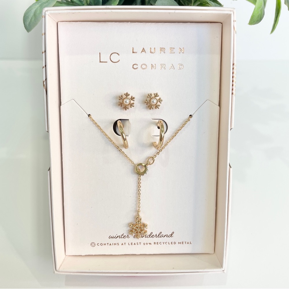 LC Lauren Conrad gold snowflake, 50% recycled metal Jewelry set